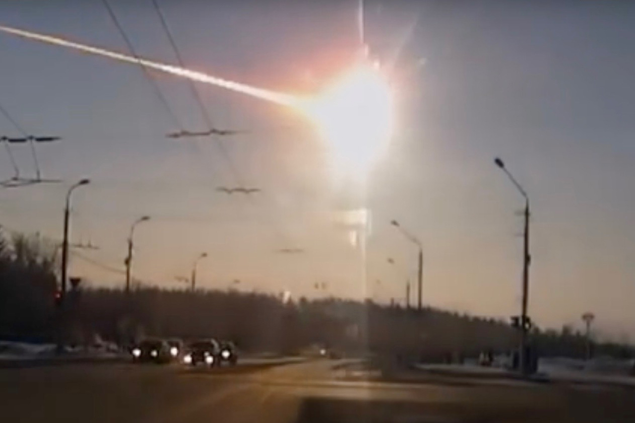 Enlarged view: Chelyabinsk meteor, 15 February 2013. (Photo: YouTube)